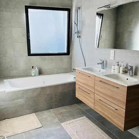 Jolie Maison Neuve Nantes-zola