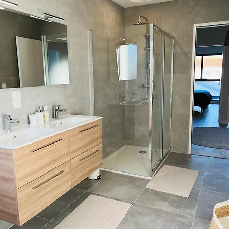 Jolie Maison Neuve Nantes-zola Holiday home Nantes