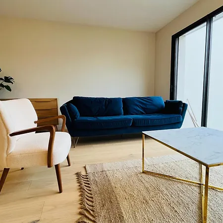 Jolie Maison Neuve Nantes-zola Holiday home