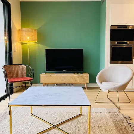 Jolie Maison Neuve Nantes-zola Holiday home *