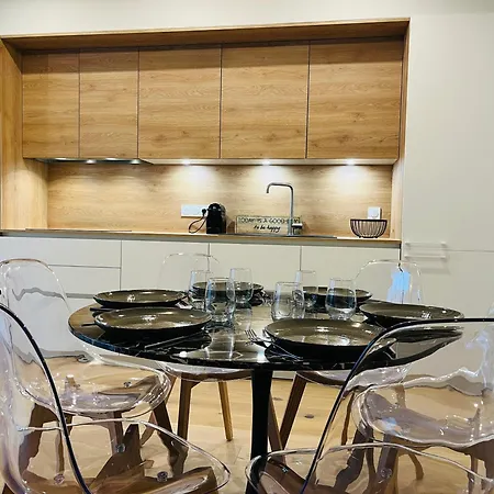 Holiday home Jolie Maison Neuve Nantes-zola *