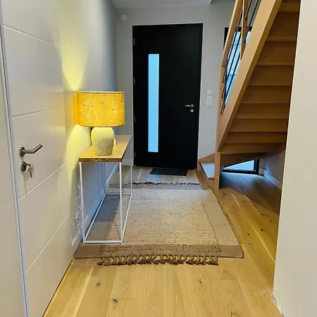 Jolie Maison Neuve Nantes-zola Holiday home *